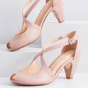 Modcloth/Chelsea Crew Peep Toe Heels 39 NIB